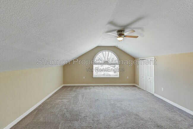 Building Photo - 2919 Crest Park Dr