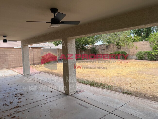 Building Photo - 2447 S 80th Ln