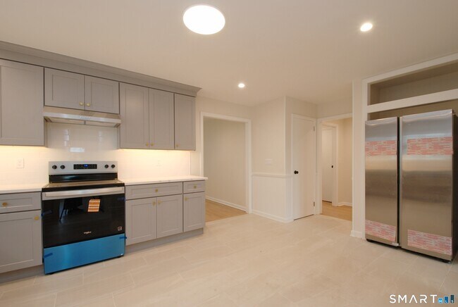 Building Photo - 306 Courtland Ave