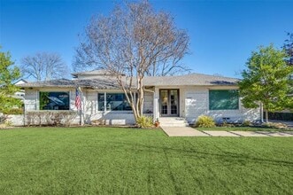 Building Photo - 6441 Park Ln