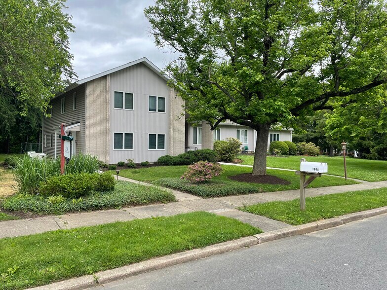 2 Unit house - 160 Rockleigh Dr