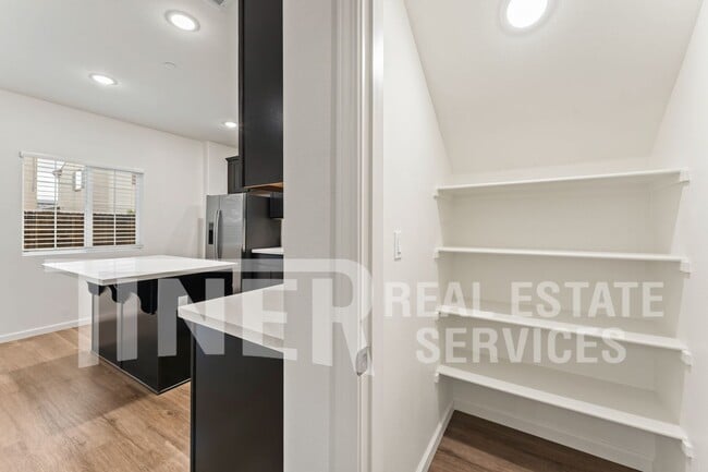 Building Photo - 5032 Cloudburst Wy