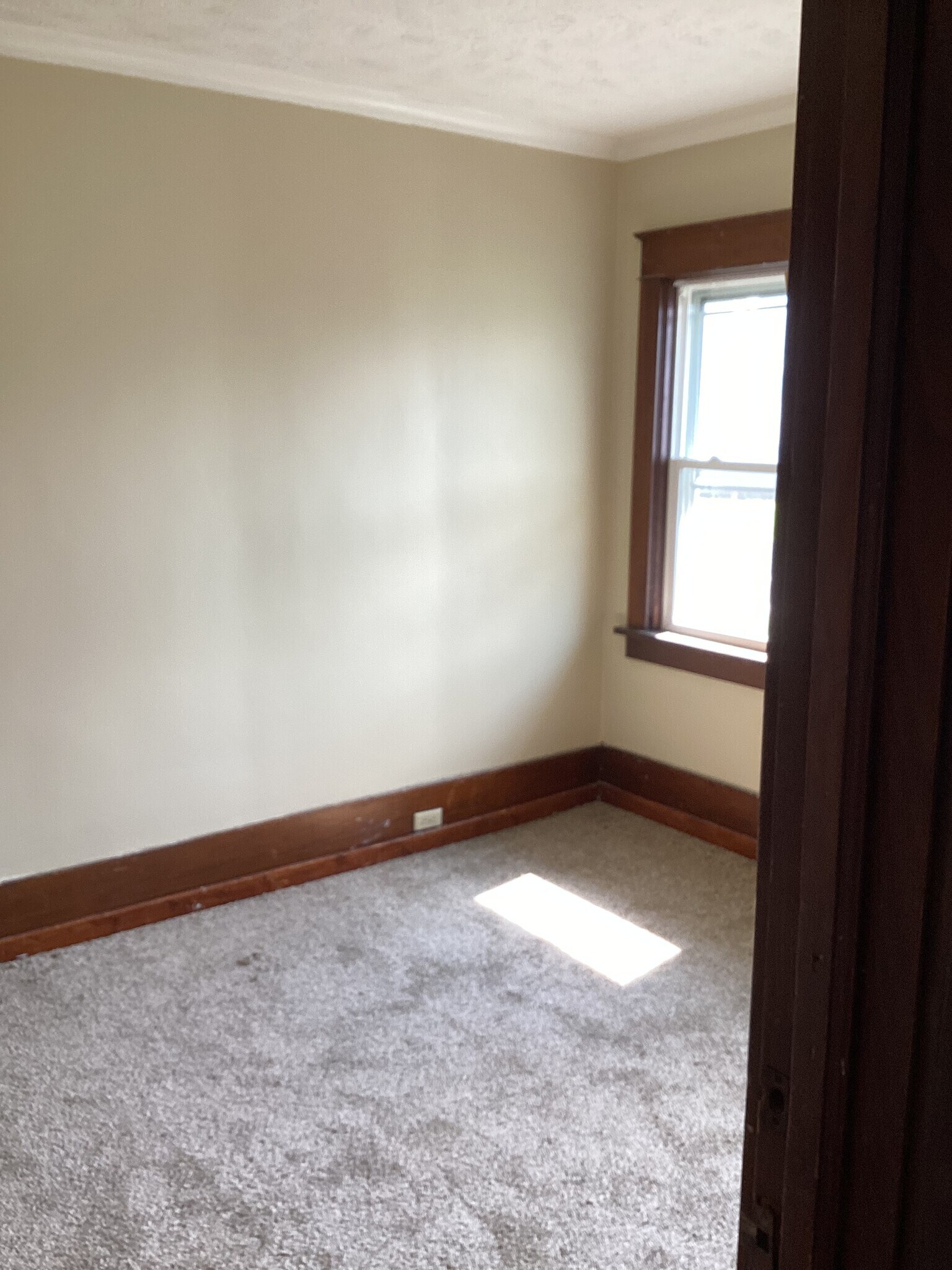 Building Photo - 401 Haney Ave