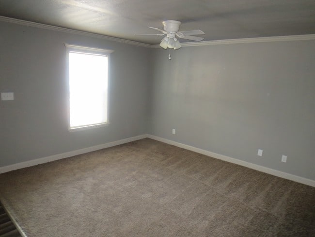 Building Photo - The Woodlands