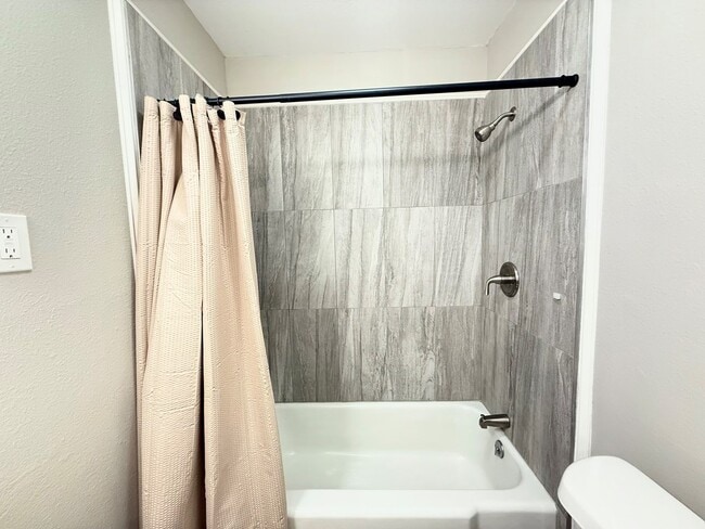 Building Photo - 303 Fiesta Ave