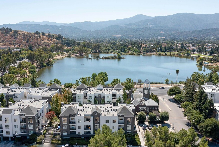 Building Photo - Almaden Lake Village