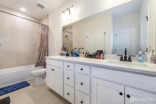 Building Photo - 222 Jessie Pl