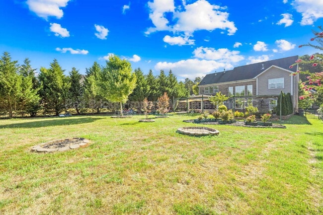 Building Photo - 2808 Twinberry Lane