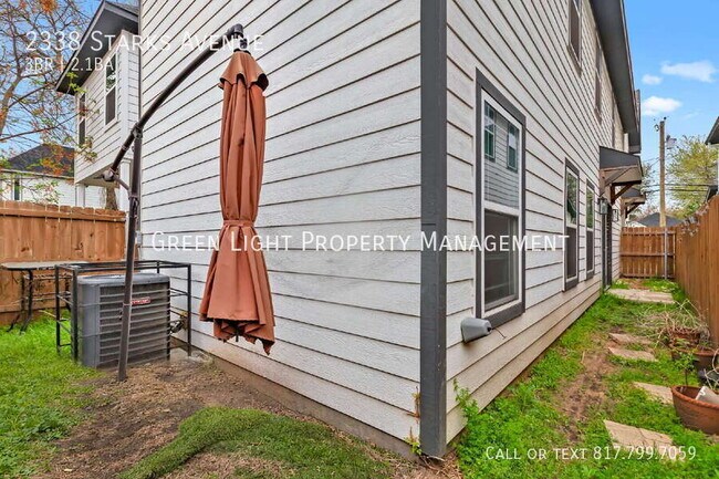 Building Photo - 2338 Starks Ave