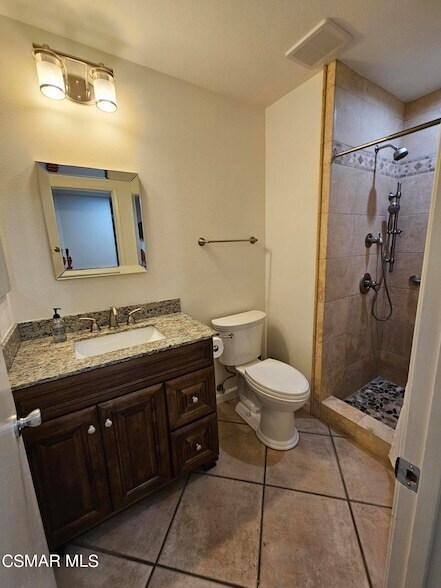 Building Photo - 1815 Sweet Briar Pl