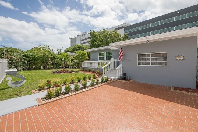 Building Photo - 2150 SW 21st Ter