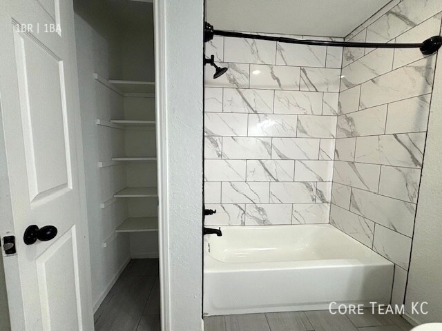 Building Photo - 320 W 7th St