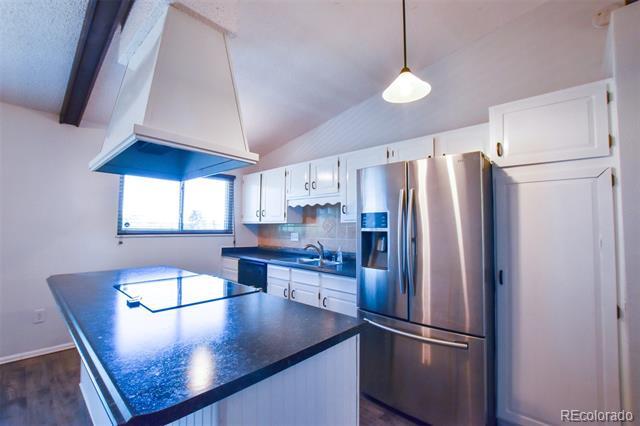 Building Photo - 4925 Hackamore Dr N