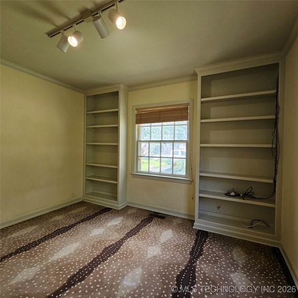 Building Photo - 2442 E 19th St