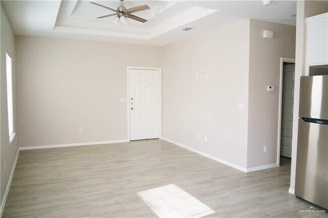 Building Photo - 1608 Canelo Dr