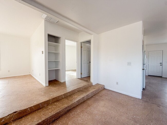 Building Photo - 29 Palms home in desired Indian Cove neighborhood