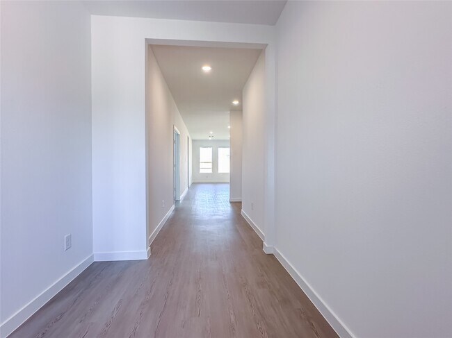 Building Photo - 28606 Bluebonnet Grotto Dr