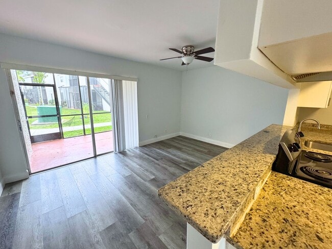 Building Photo - 4461 Treehouse Ln