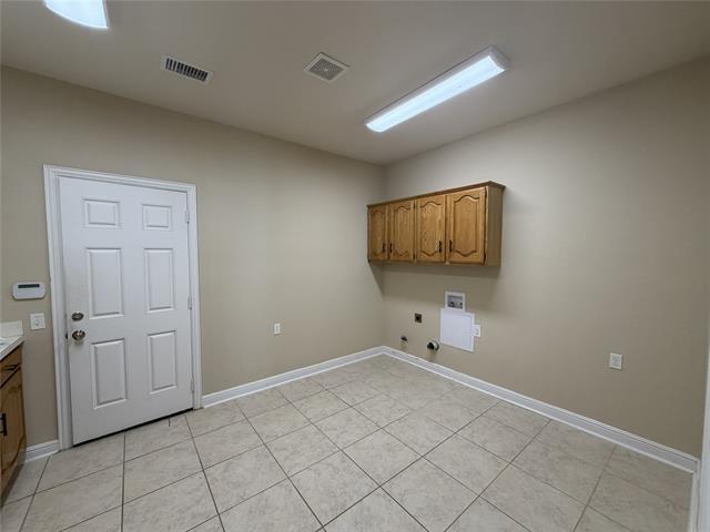 Building Photo - 1001 Meadow Creek Dr