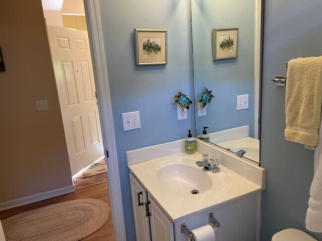 Building Photo - Fully Furnished House In Sandpiper Bay-