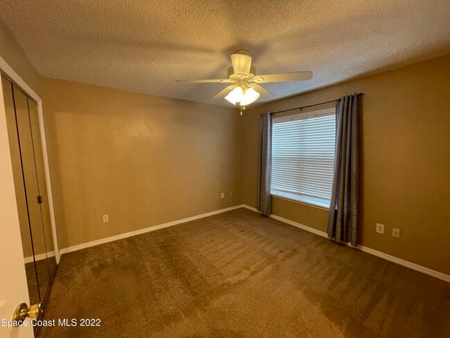 Building Photo - 1425 Malibu Cir NE