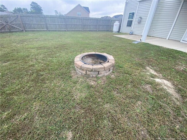 Building Photo - 3028 N Kilchattan Dr
