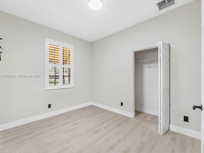 Building Photo - 4851 Bonsai Cir