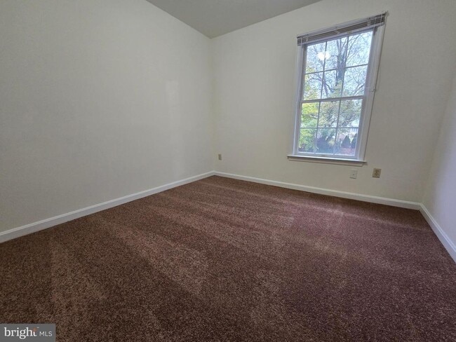 Building Photo - 116 Lowber St