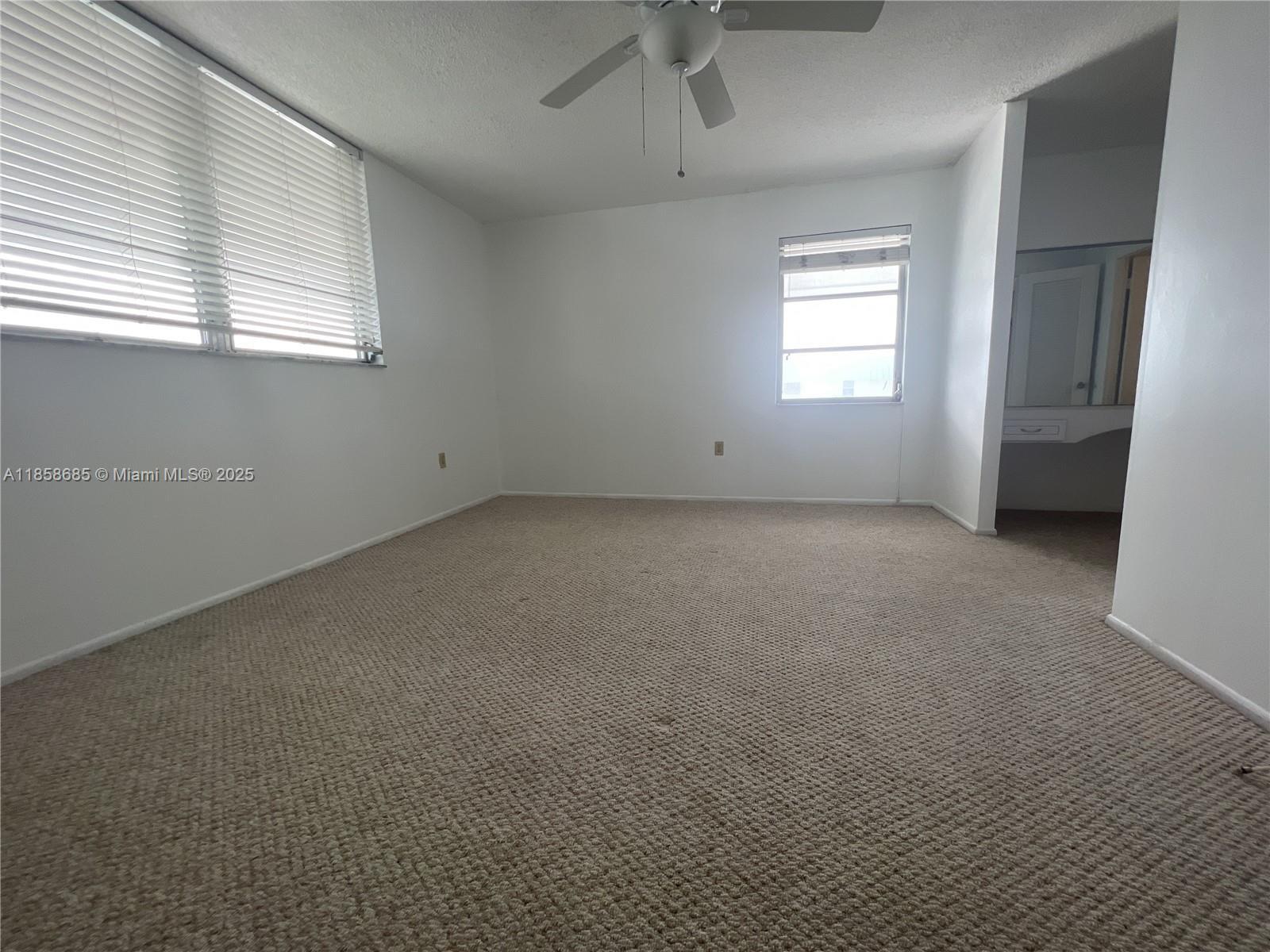 Building Photo - 3750 NE 170th St