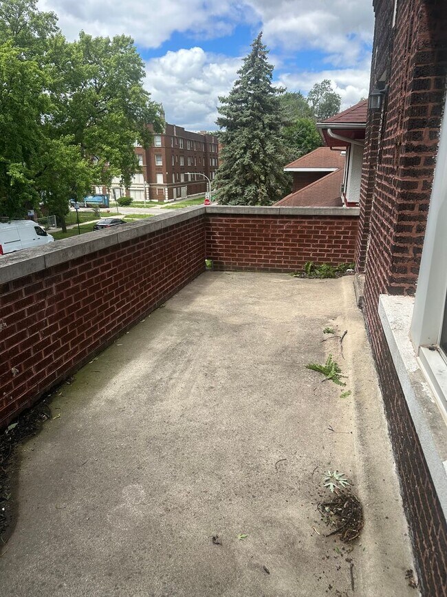 Building Photo - 2614 E 78th St