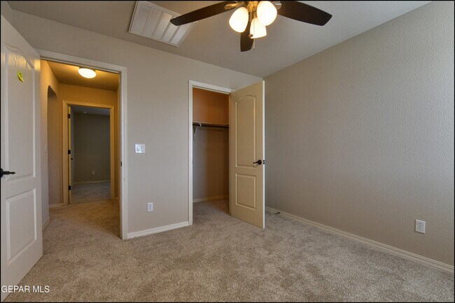 Building Photo - 7528 Wolf Creek Dr