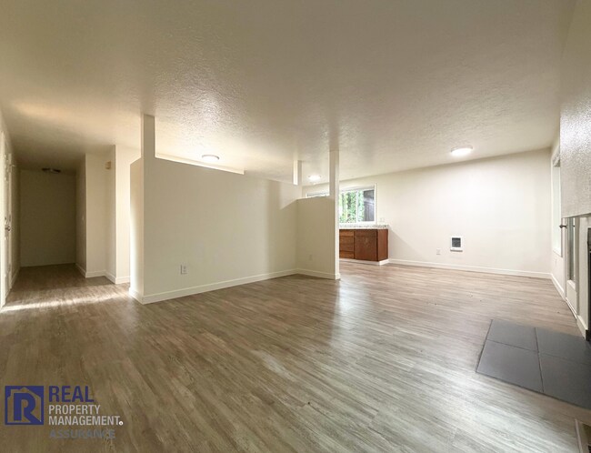 Building Photo - 7077 SW Montauk Cir