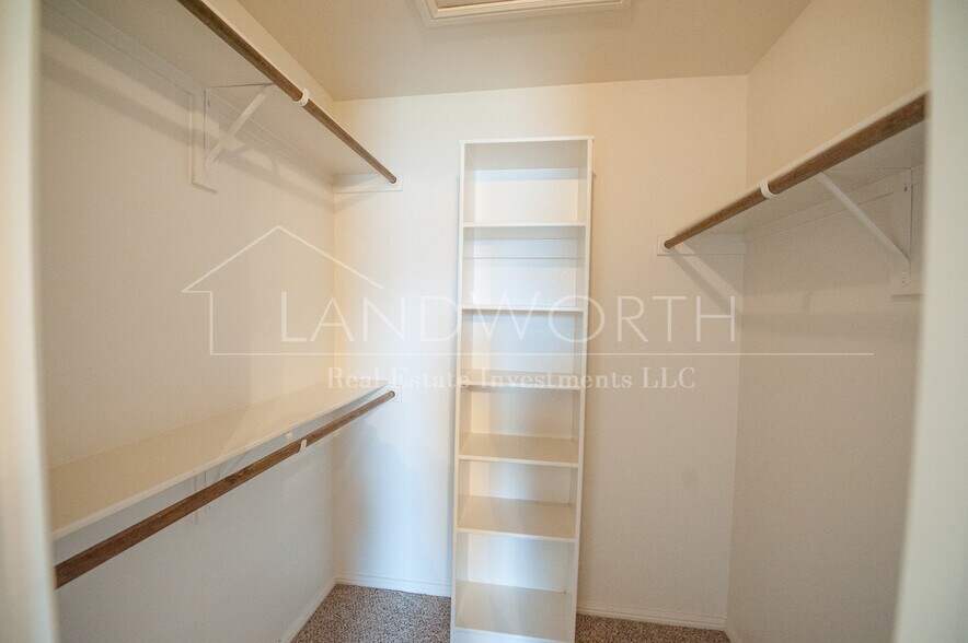 3rd Bedroom closet - 4624 Angus Dr