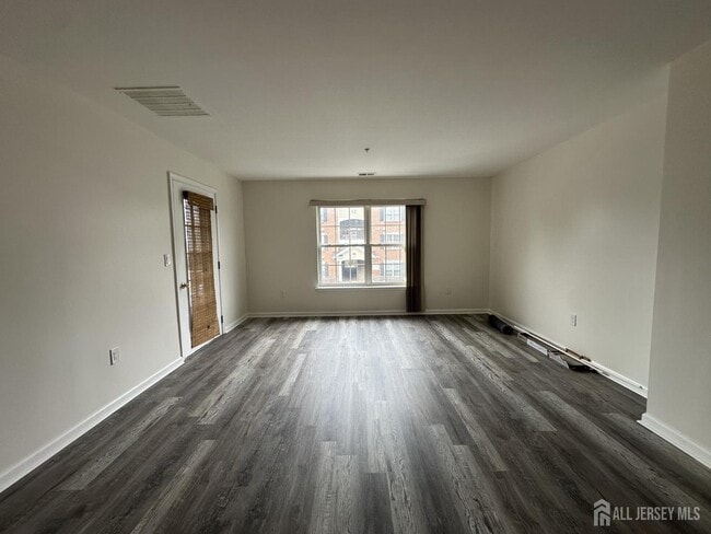 Building Photo - 1022 Dogwood Ct