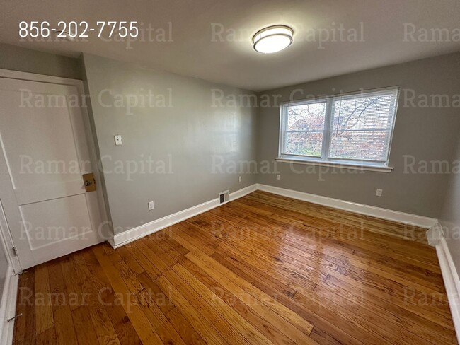 Building Photo - East Camden Spacious 3 bedroom Home - Show...