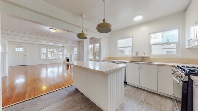 Open plan bright modern kitchen - 1436 S Norton Ave