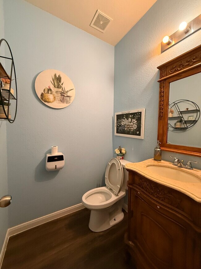 Building Photo - 23603 Maple Vista Ln