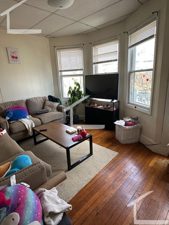 Building Photo - Nice 3 bed in Brighton