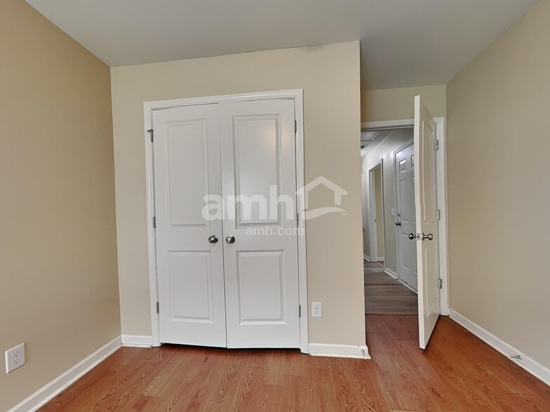 Building Photo - 42 Sand Valley Ct