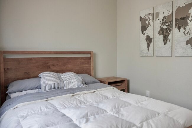Building Photo - 8169 Sedona Sunrise Dr