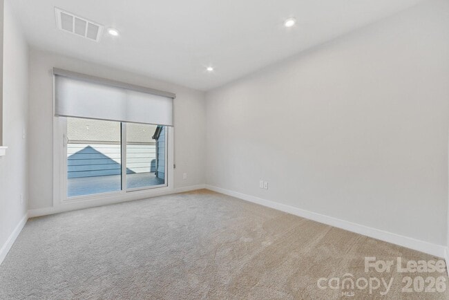 Building Photo - 440 Spearfield Ln