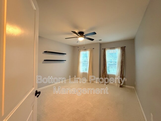 Building Photo - 13450 Savannah Point Dr