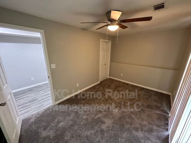 Building Photo - 8201 Woodson Dr