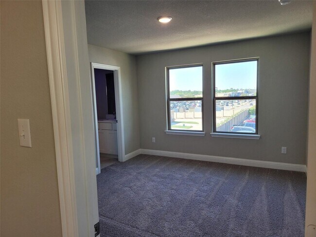 Building Photo - 124 Settlers Wy