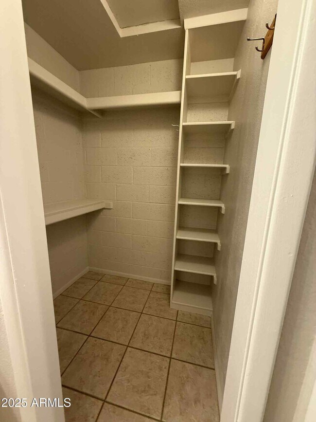 Building Photo - 99 N Cooper Rd