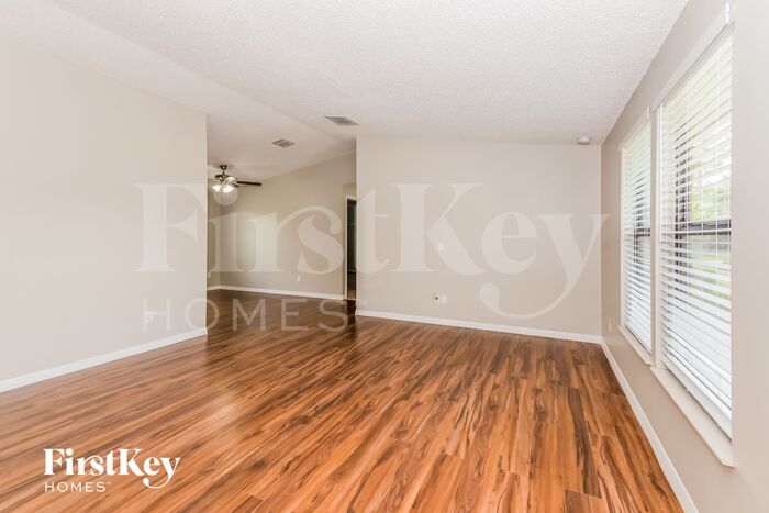 Building Photo - 11073 Steeding Horse Dr