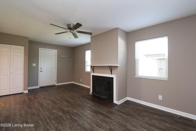 Building Photo - 6810 Village Green Blvd