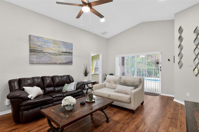 Building Photo - 165 Scrub Jay Way