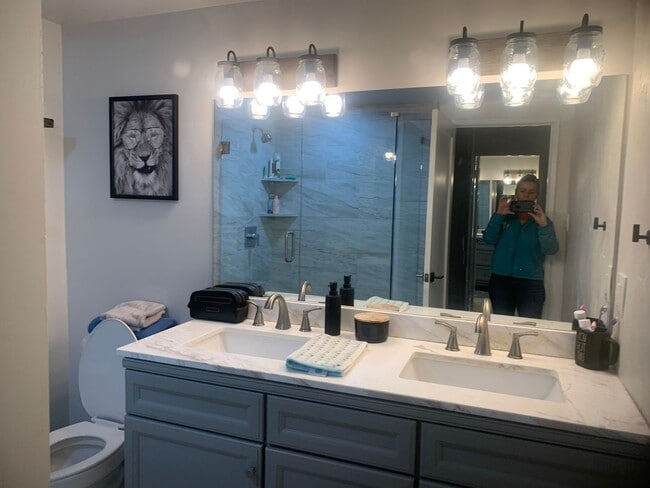 Building Photo - 3BR/2BA HOME available NOW in FLETCHER PAR...