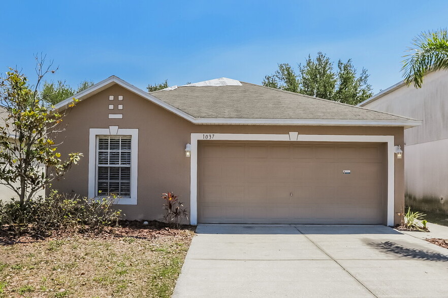 Primary Photo - 1037 Brenton Leaf Dr